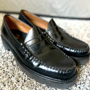 Bass Loafers. Black, Larson Lugged sole. Worn twice, lightweight. Comfortable.